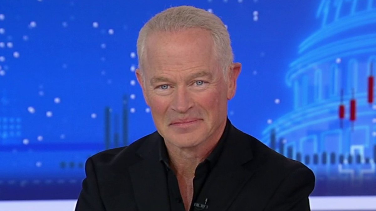 Neal McDonough Reveals No-Kiss Clause That Cost Him Hollywood Roles
