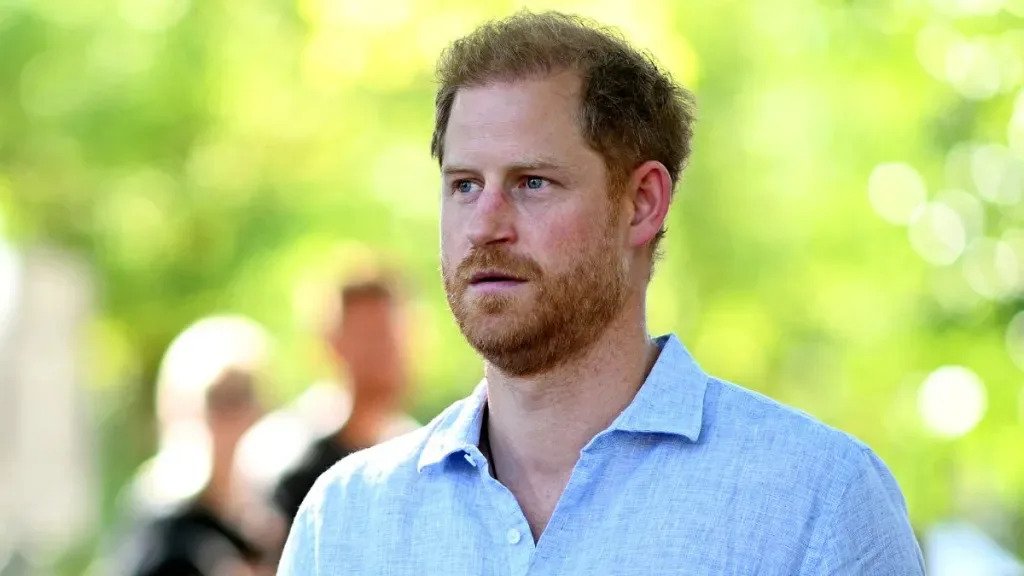 Prince Harry Flouts Palace Protocol Ahead of Secret Peace Talks, Expert Warns