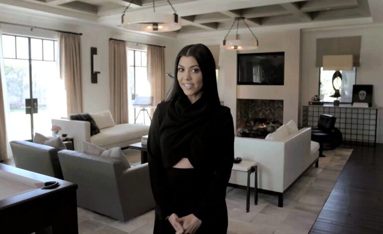 Why Kourtney Kardashian’s Morning Gut Hack Really Works