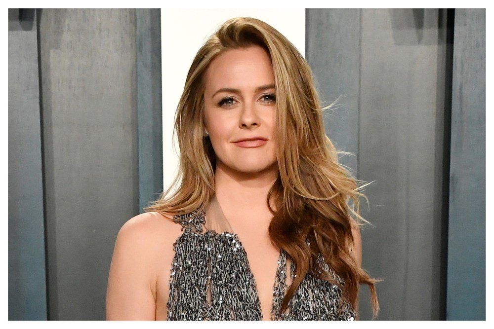 Alicia Silverstone Vows Not to Tarnish Clueless as Peacock Reboot Moves Forward