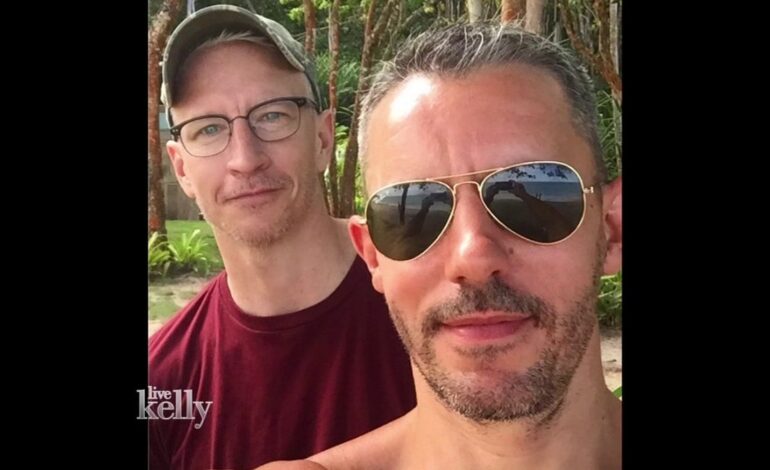 Anderson Cooper Scruffy Gray Beard Debut Prompts Shave-or-Keep Debate