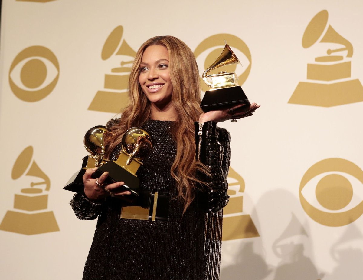 Beyoncé Scores First Emmy for Western-Themed “Beyoncé Bowl” Costume Win