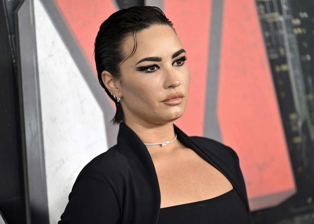 Demi Lovato Joins Joe Jonas for Surprise Camp Rock Reunion at MetLife Stadium