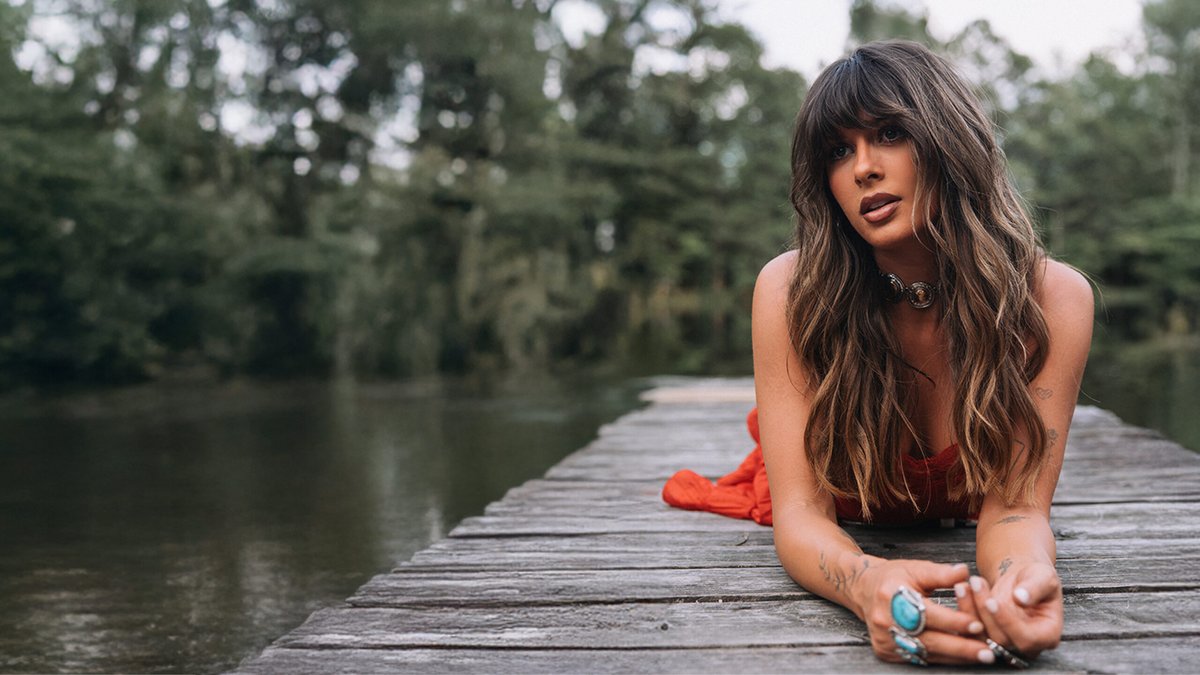 Ella Langley Pauses Tour to Heal: Why Resting Now Is a Power Move