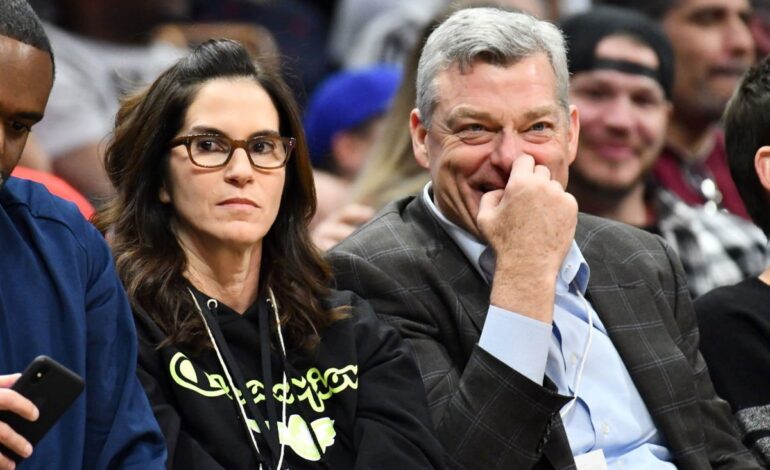 Jami Gertz’s Journey from Teen Star to Billionaire NBA Owner