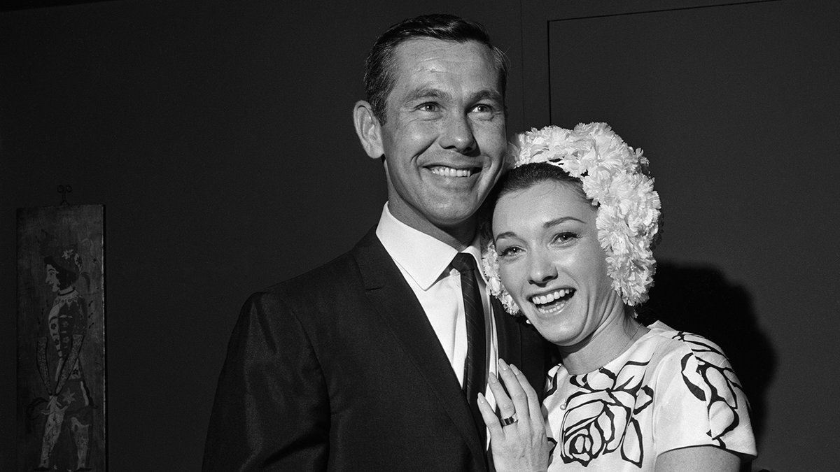 Johnny Carson’s Glamorous Third Wife Joanna Carson Dies at 93