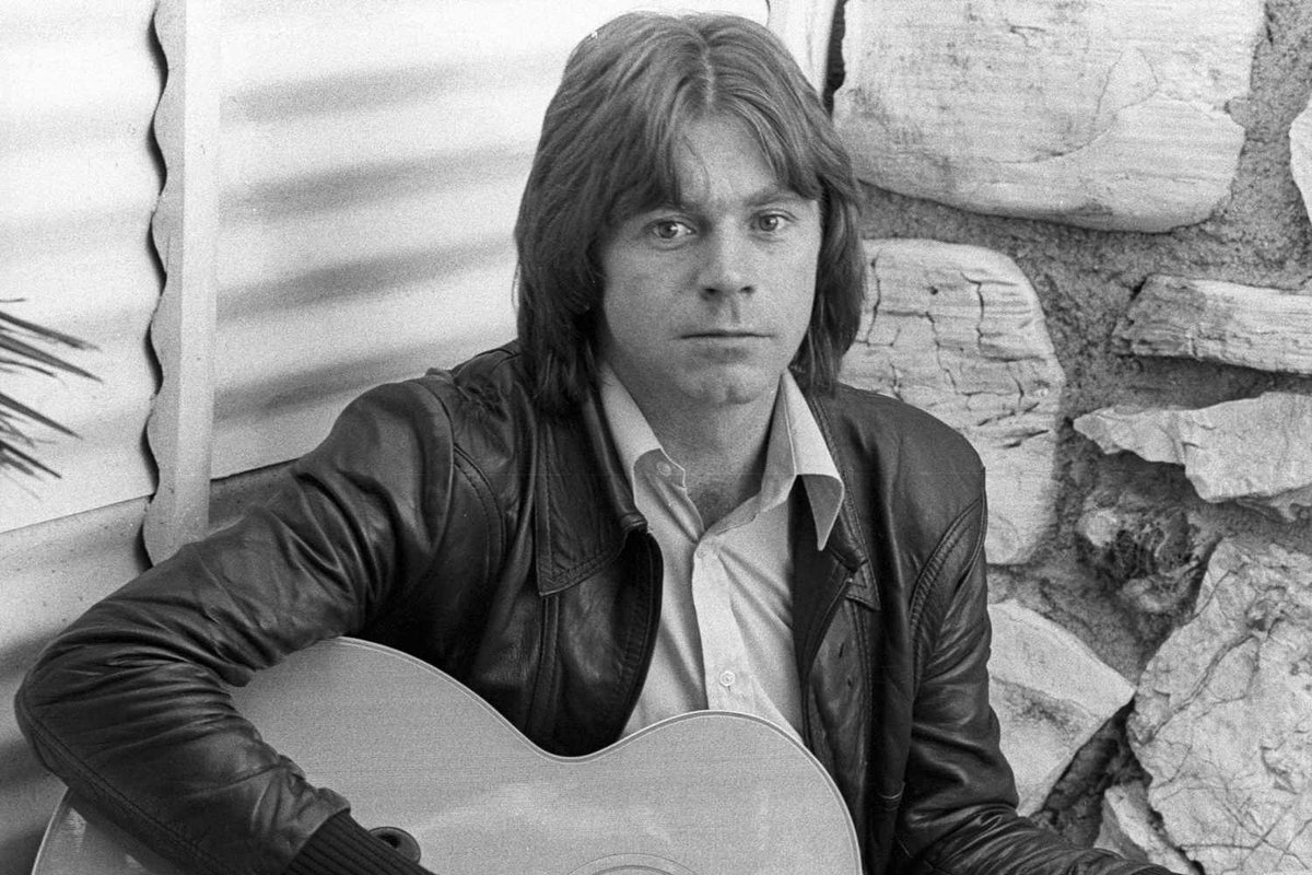 Rock Legend Dave Edmunds Battles for Life After Major Cardiac Arrest