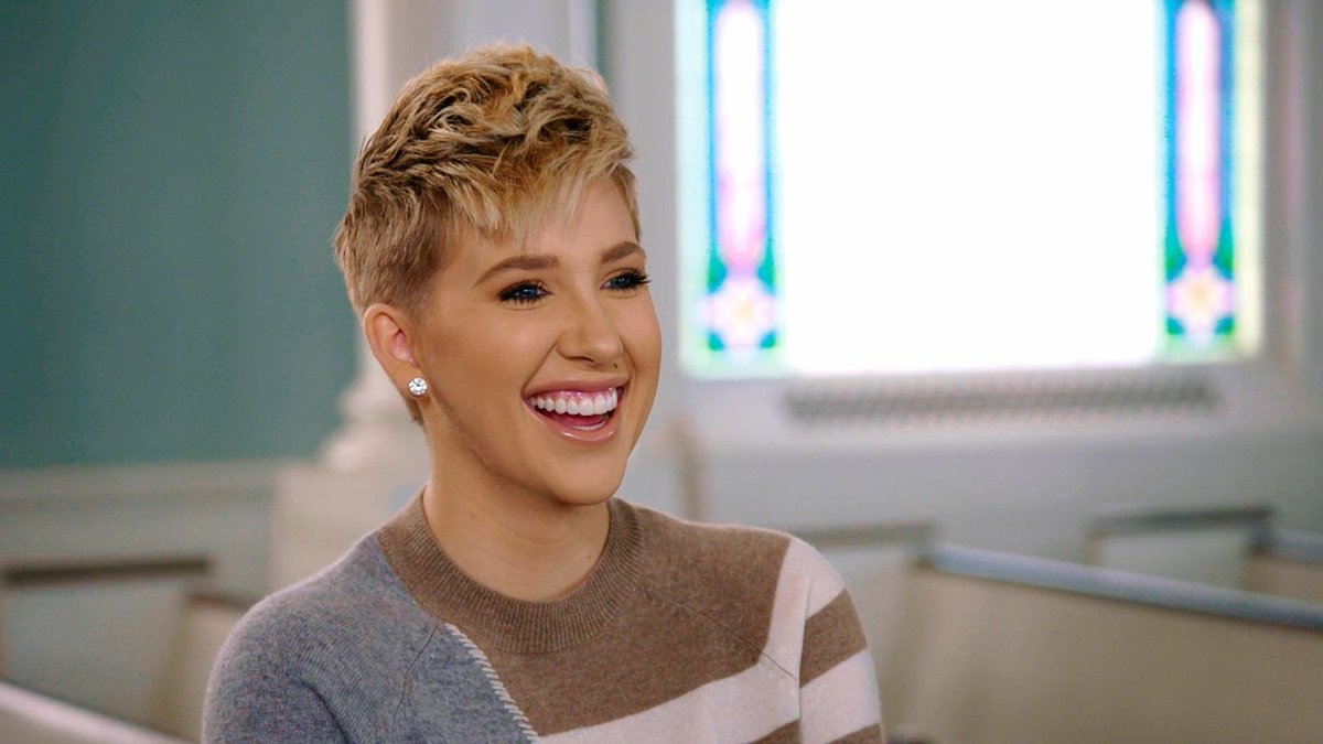 Savannah Chrisley Caught Cozy in Cayman: New Vacation PDA Sparks “Moved On” Buzz