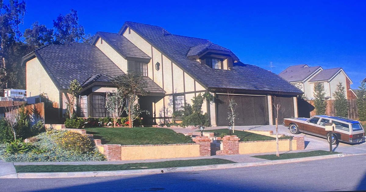 Stay in Iconic ’Poltergeist’ House Replica Now on Airbnb