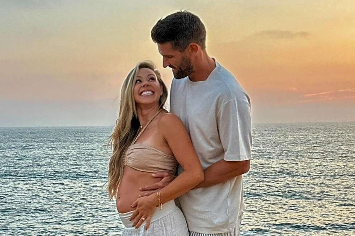 Survivor Star Kara Kay Announces First Pregnancy and Wedding Plans
