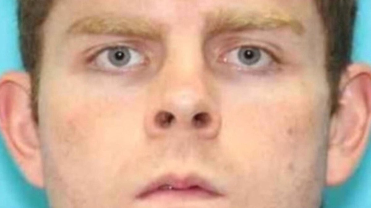 Suspected Arkansas Hiking Murderer Apprehended Mid-Haircut in Dramatic Footage