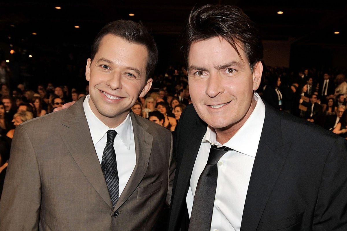 Charlie Sheen’s Shocking Pay Deal: Jon Cryer Spills the Tea on Their Two and a Half Men Salary Gap