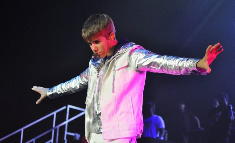Coachella 2026 Drops: Bieber, Carpenter and Karol G Lead a Glamorous Yet Slippery Stage of Celebrity Predictability