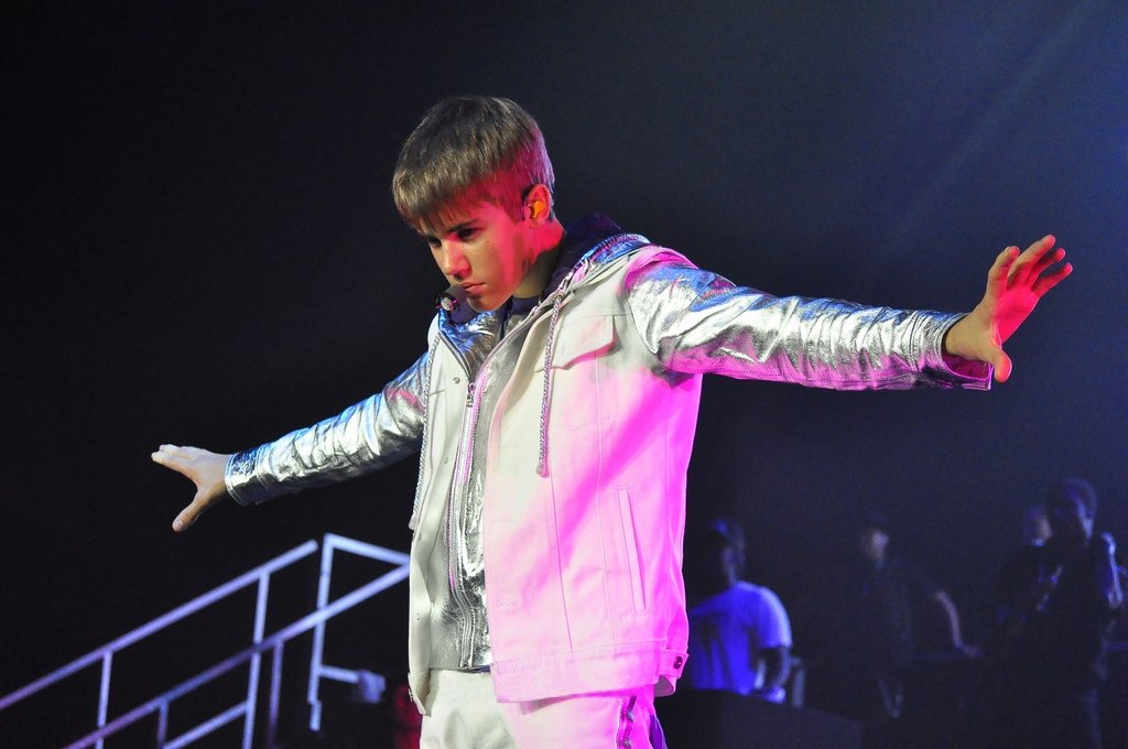 Coachella 2026 Drops: Bieber, Carpenter and Karol G Lead a Glamorous Yet Slippery Stage of Celebrity Predictability