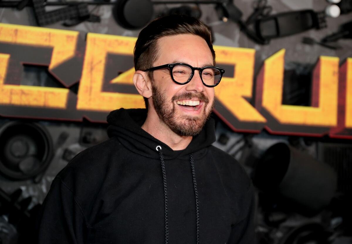 Comedian Jorma Taccone’s Shocking Fall: A Near-Death Experience on a Rickety Ladder