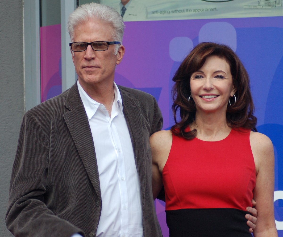 Danson and Steenburgen Deliver Heartfelt Bob Hope Tribute at Emmys 2025