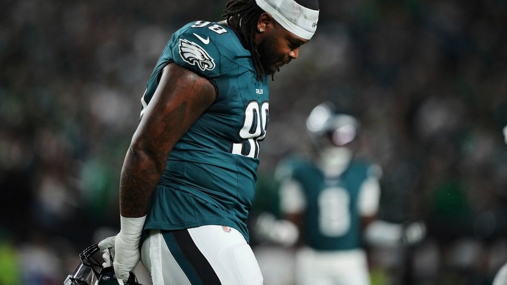 Eagles Star Jalen Carter Apologizes for Spitting on Dak Prescott During Heated Confrontation