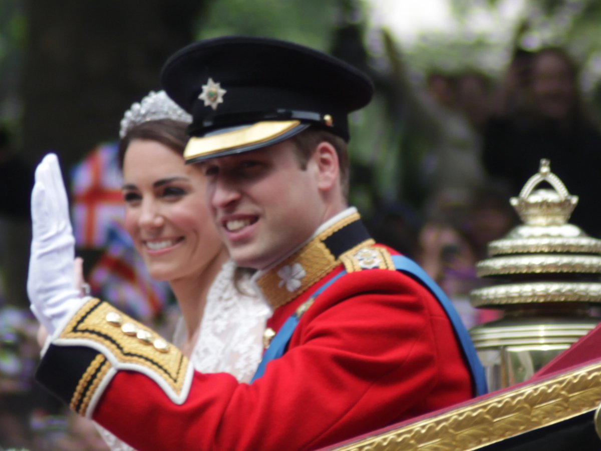 Gravity-Defying Bun and the Royal Spin: Kate Middleton’s Hair Trick That Defies Common Sense
