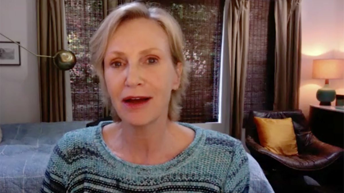 Jane Lynch’s Glee Reunion Sparks Laughs and a Fashion Comeback on Celebrity Weakest Link