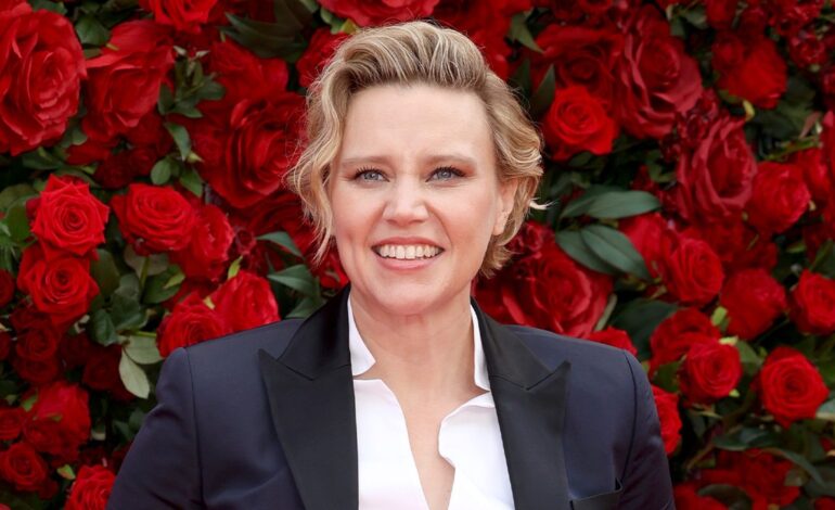 Kate McKinnon’s Shocking Tongue Confession: What’s Really Going On?