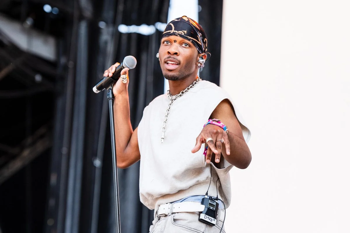 LAPD Searches D4vd House: The Hyped Clue-Fest Behind a Pop Singer’s Possible Link to a Homicide
