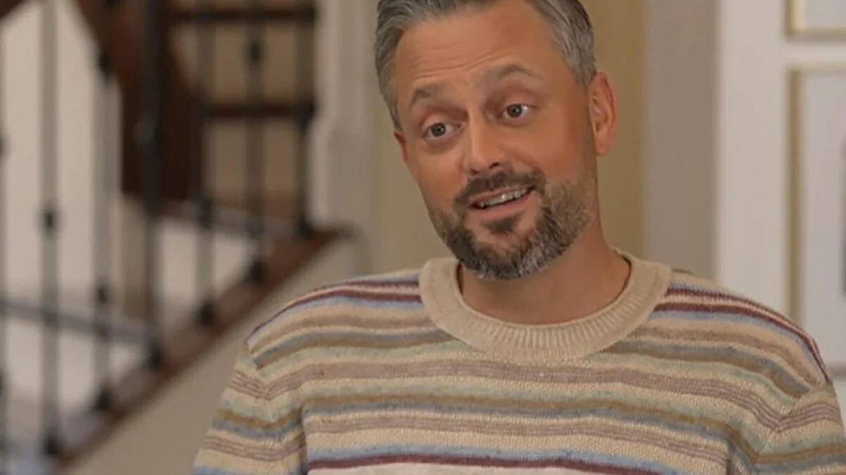 Nate Bargatze’s Look Evolution: Genes or Docs Behind the Comedic Silhouette?