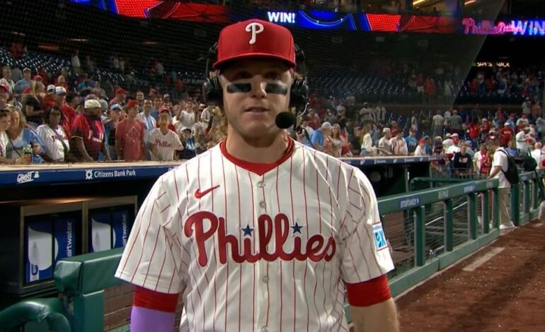 Phillies Fan’s Shocking Home Run Heist: Meet the ‘Karen’ Who Stole a Kid’s Baseball