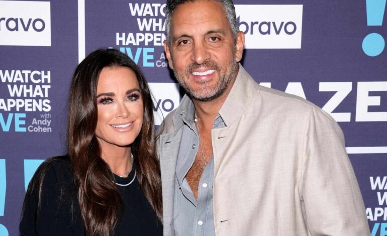 Reunited and It Feels So Right: Kyle Richards and Mauricio Umansky’s Heartwarming Reunion at Daughter’s Wedding
