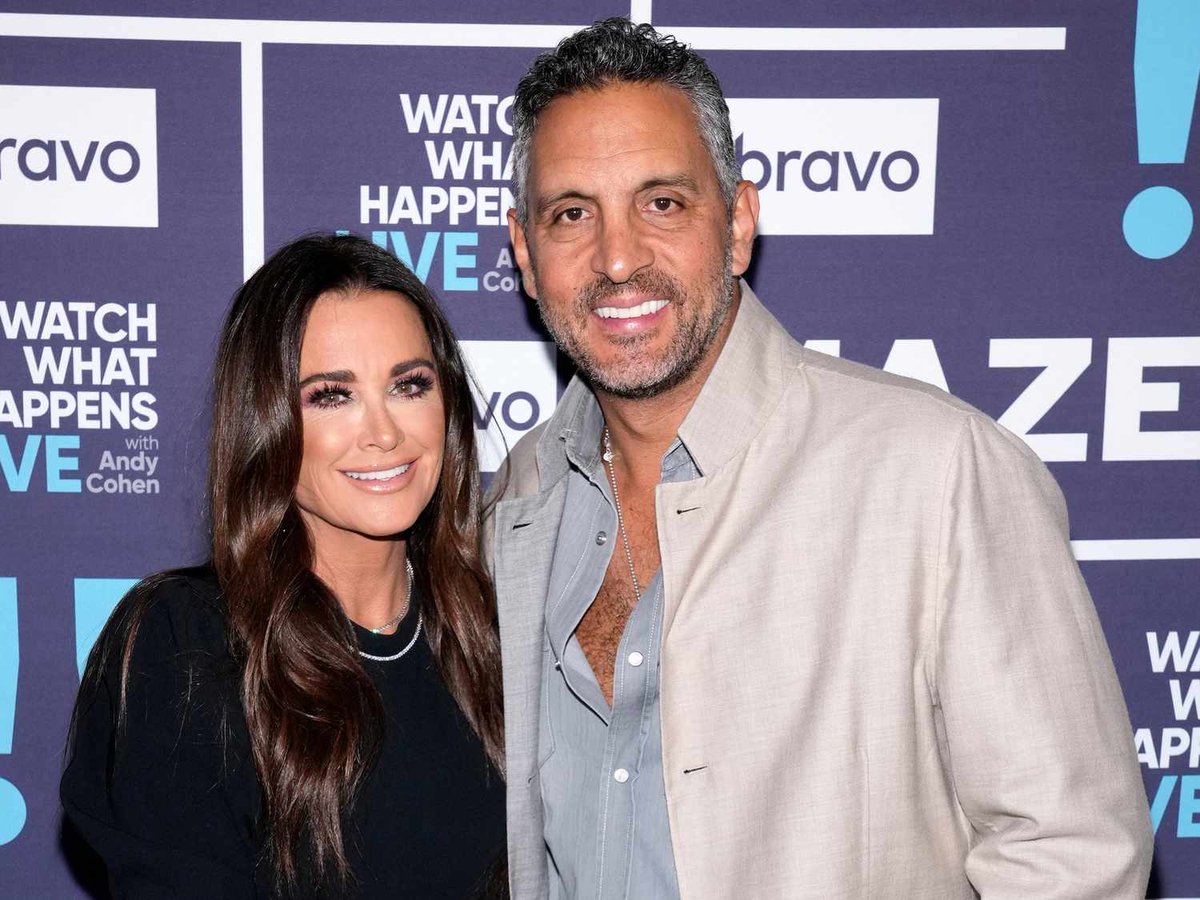 Reunited and It Feels So Right: Kyle Richards and Mauricio Umansky’s Heartwarming Reunion at Daughter’s Wedding